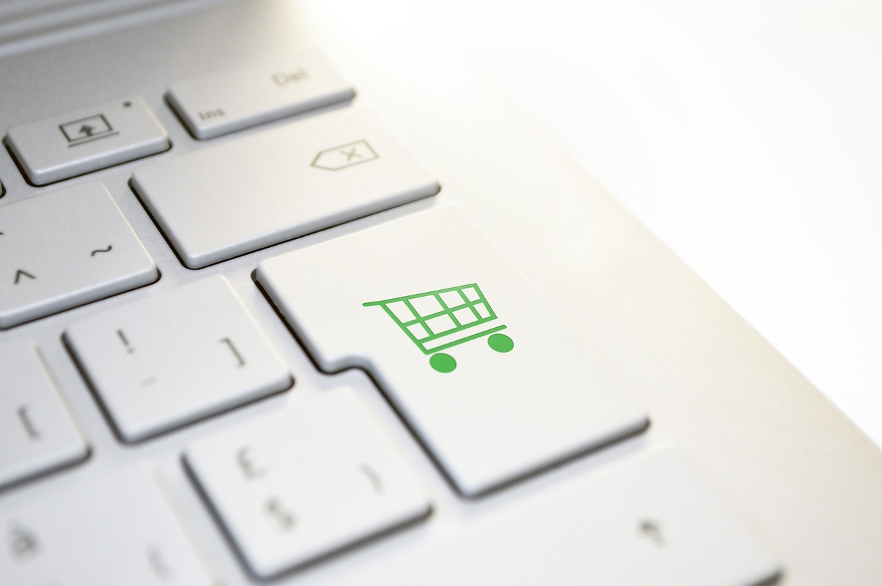 shopping cart enter for easy payment on ecommerce website